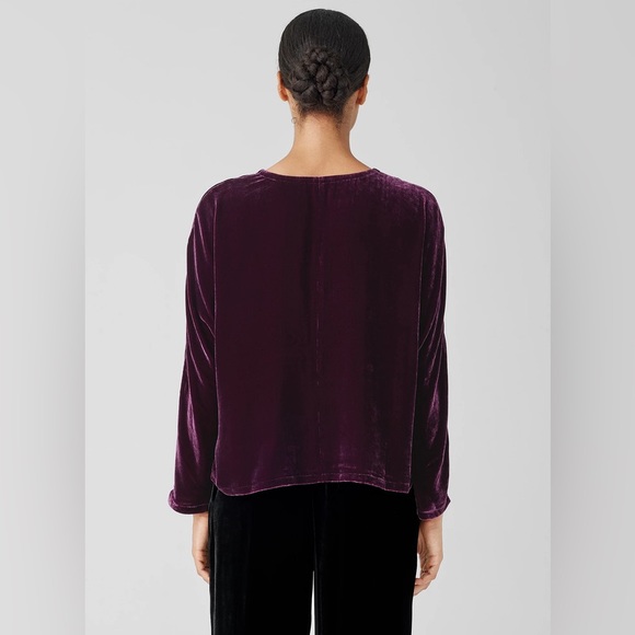 NWT Eileen Fisher
Silk Velvet V- Neck Long
Dolman Sleeve Boxy Top - Picture 3 of 8